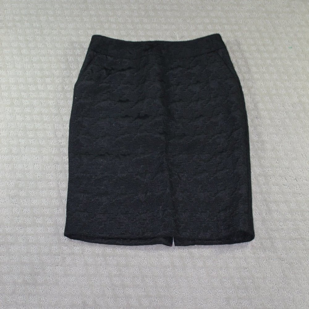 LUXURY LOOK! Merona Size 2 Black Textured Pencil Skirt